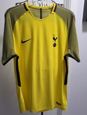 Nike Men’s Yellow and Olive Tottenham Training Shirt